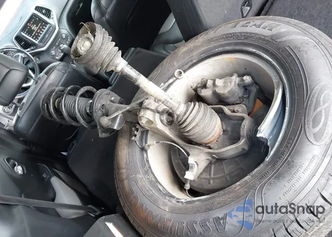 2014 Jeep Cherokee Limited z USA, uszkodzony, nr VIN 1C4PJLDS3EW313704